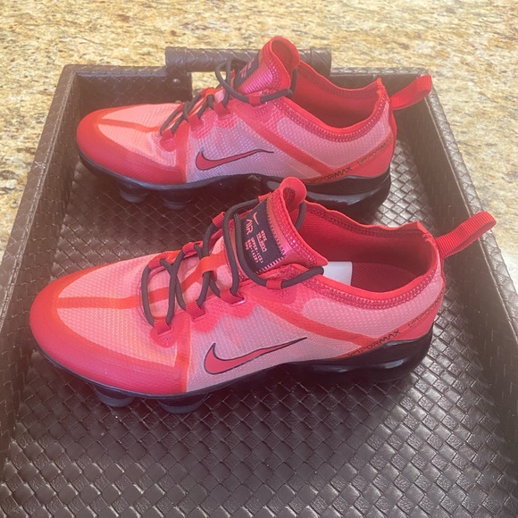 Nike Air VaporMax 2019—-Size 7Y (8.5 womens) - Picture 13 of 13